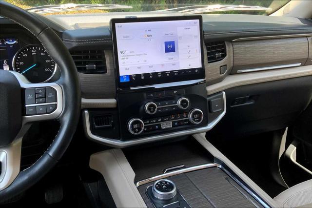 used 2023 Ford Expedition car, priced at $44,401