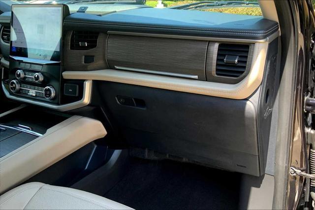 used 2023 Ford Expedition car, priced at $44,401