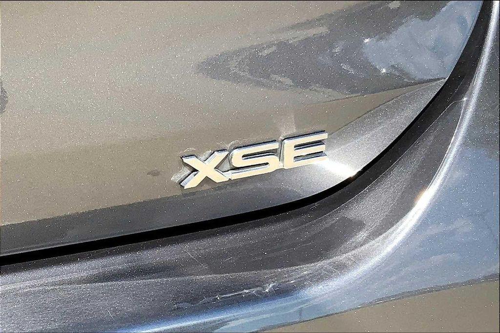 used 2023 Toyota Highlander car, priced at $33,589