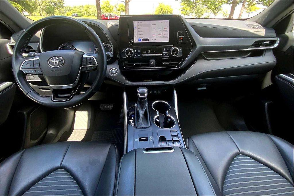 used 2023 Toyota Highlander car, priced at $33,589