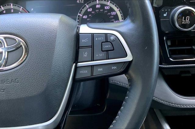 used 2023 Toyota Highlander car, priced at $37,664