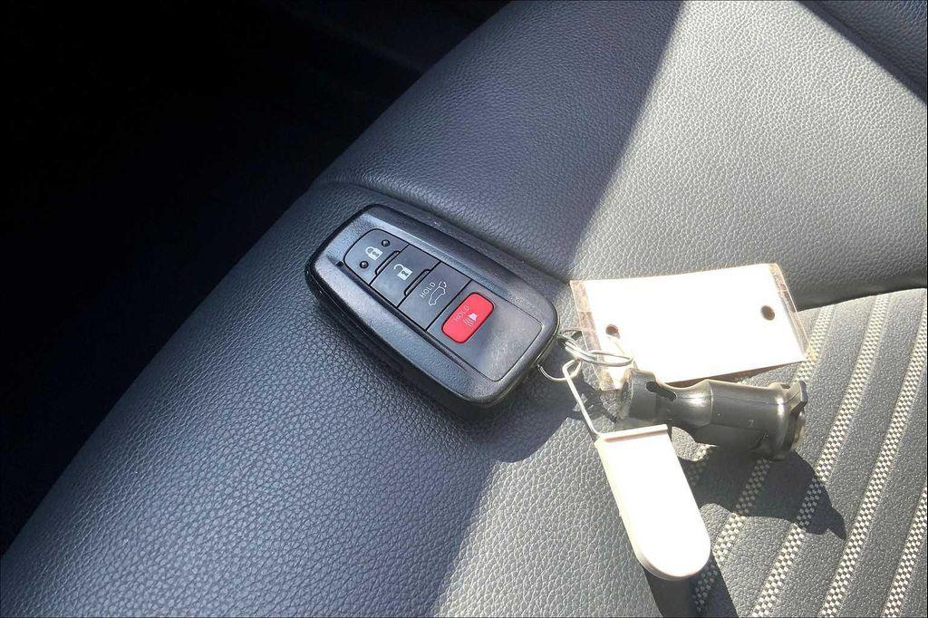 used 2023 Toyota Highlander car, priced at $33,589
