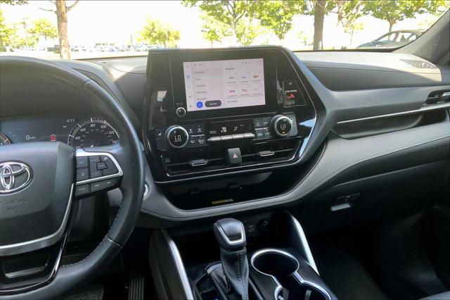 used 2023 Toyota Highlander car, priced at $37,664
