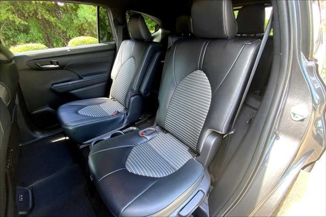 used 2023 Toyota Highlander car, priced at $37,664