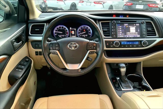 used 2019 Toyota Highlander car, priced at $26,782