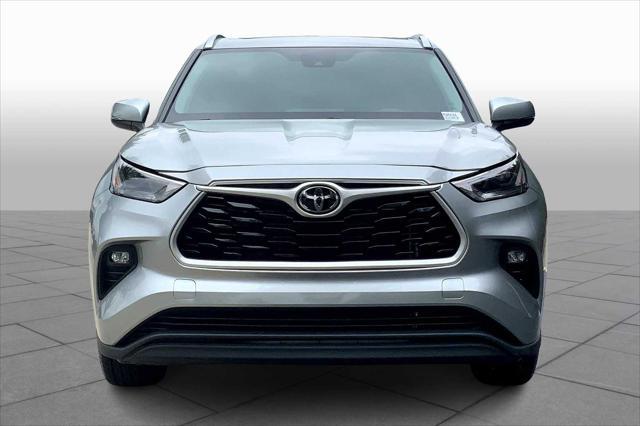 used 2021 Toyota Highlander car, priced at $32,983