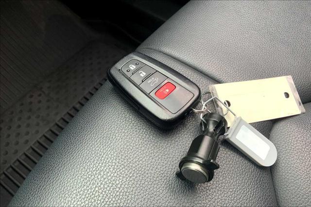 used 2021 Toyota Highlander car, priced at $32,983