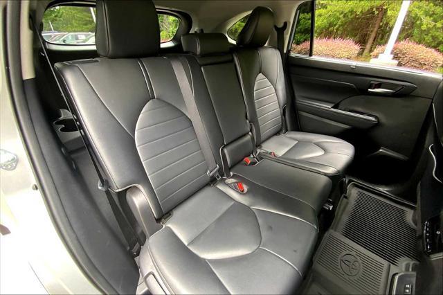 used 2021 Toyota Highlander car, priced at $32,983