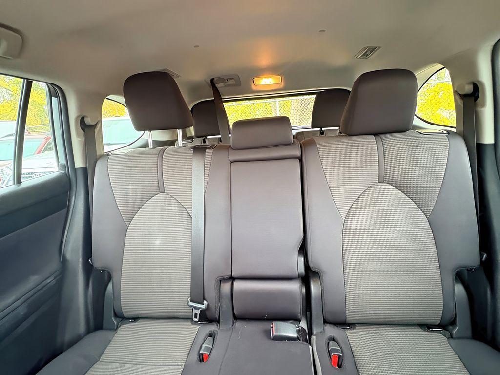 used 2024 Toyota Highlander car, priced at $36,999