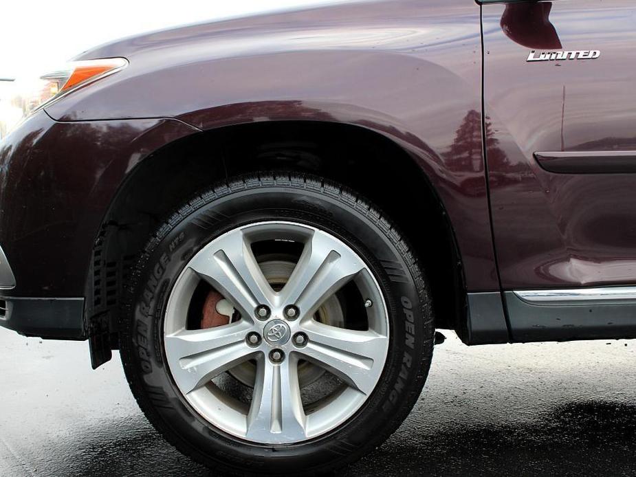 used 2012 Toyota Highlander car, priced at $11,999