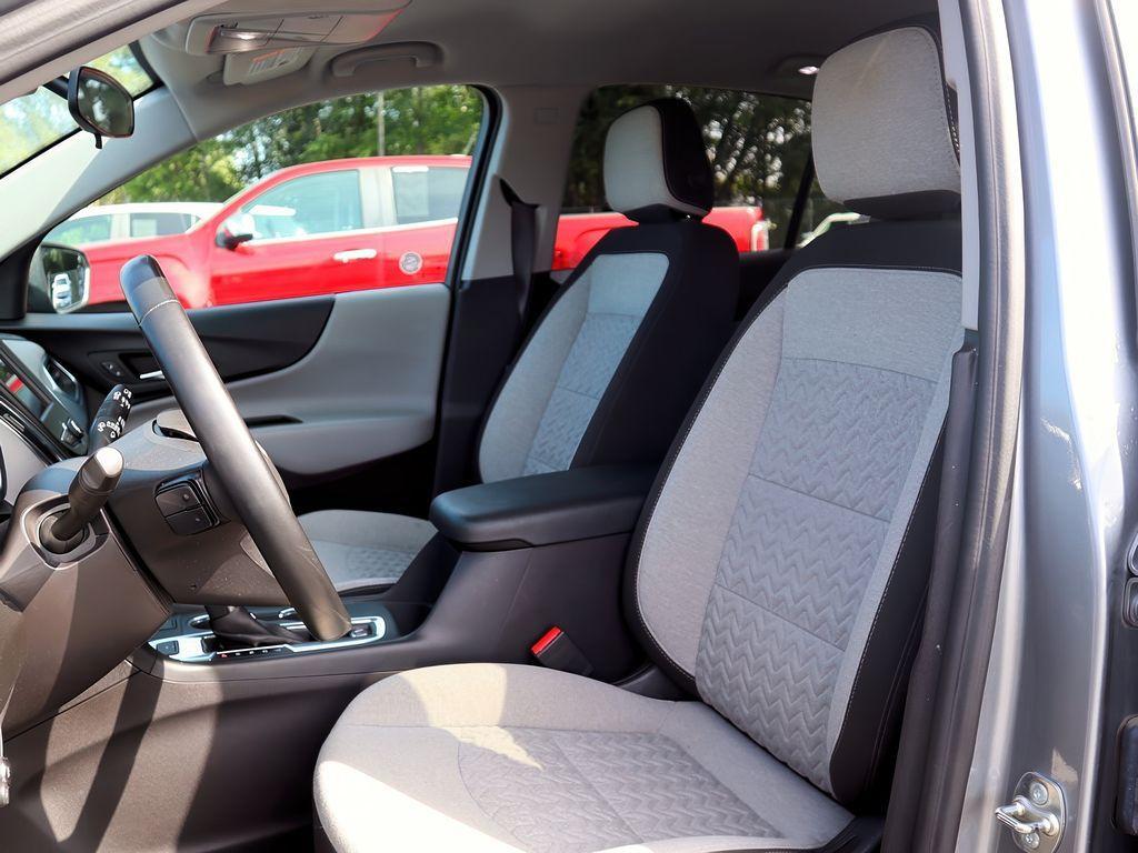 used 2024 Chevrolet Equinox car, priced at $22,299