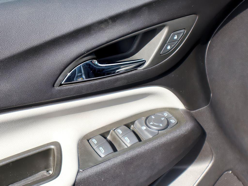 used 2024 Chevrolet Equinox car, priced at $22,299