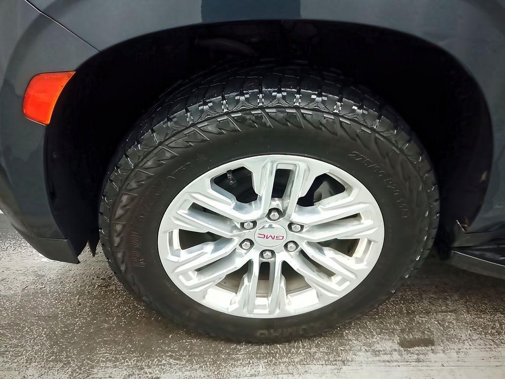 used 2021 GMC Yukon XL car, priced at $41,499