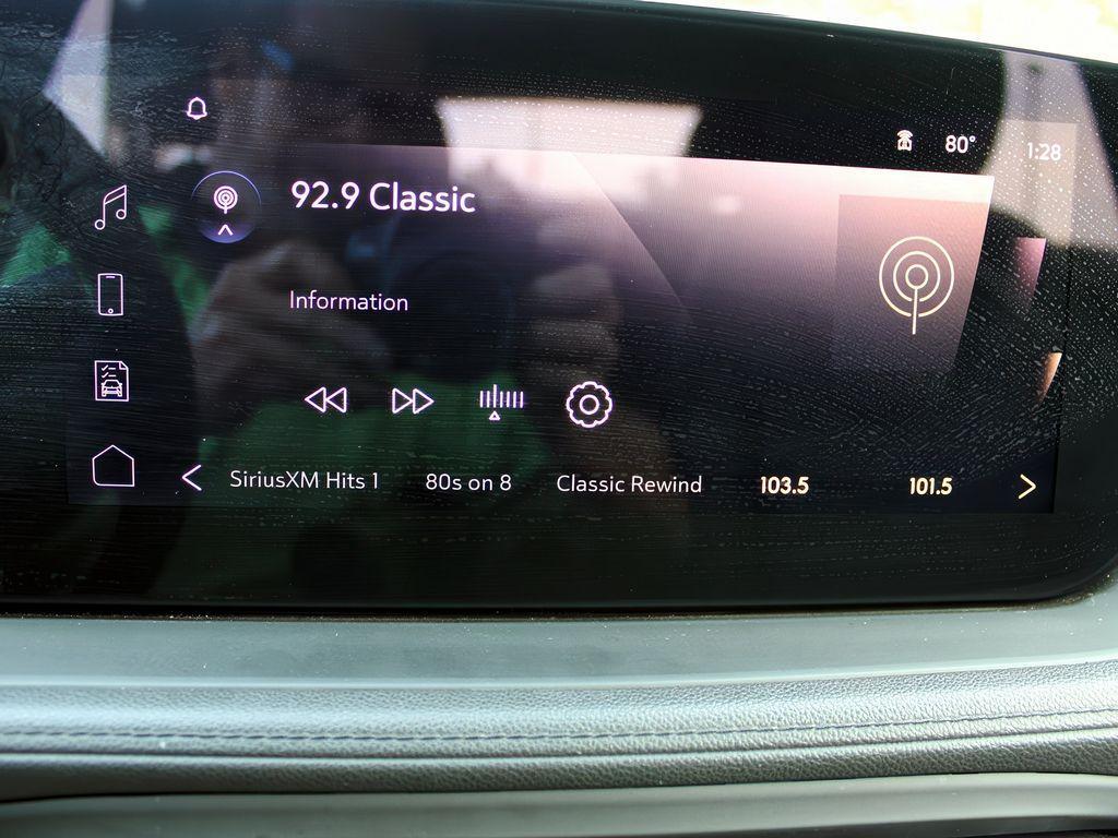 used 2024 Buick Encore GX car, priced at $23,999