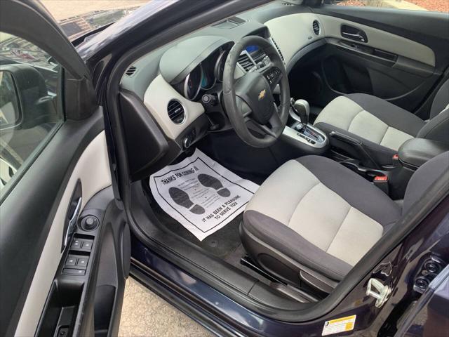 used 2014 Chevrolet Cruze car, priced at $7,495