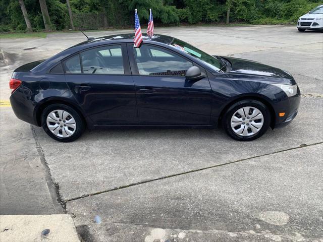 used 2014 Chevrolet Cruze car, priced at $7,495