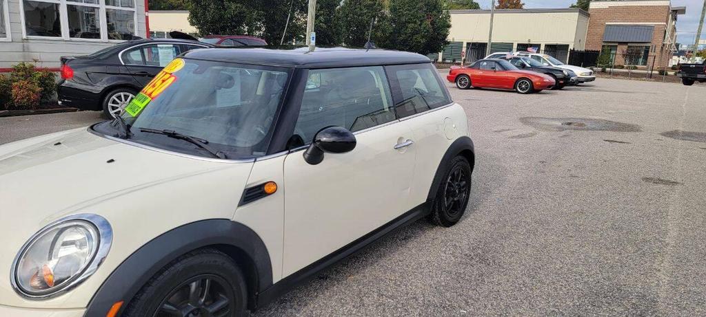 used 2013 MINI Hardtop car, priced at $5,950
