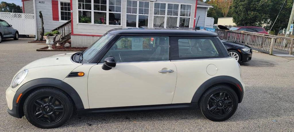 used 2013 MINI Hardtop car, priced at $5,950