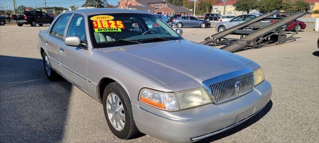 used 2005 Mercury Grand Marquis car, priced at $5,950