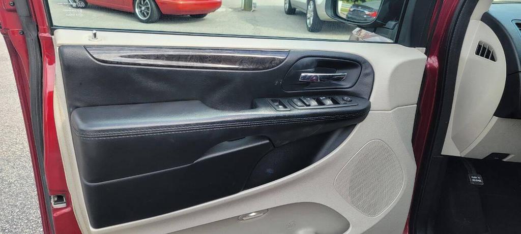 used 2015 Dodge Grand Caravan car, priced at $7,950