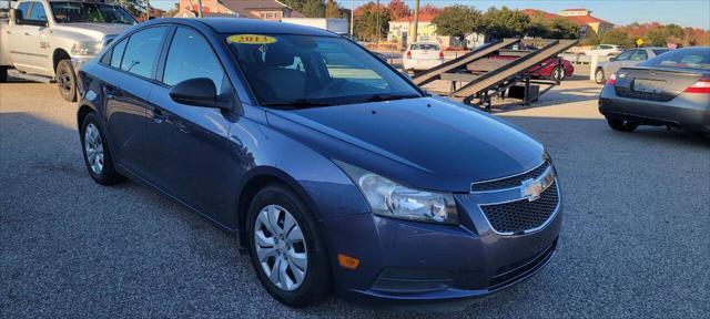 used 2013 Chevrolet Cruze car, priced at $6,950