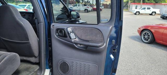 used 2000 Dodge Dakota car, priced at $7,550