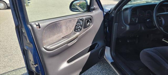 used 2000 Dodge Dakota car, priced at $7,550