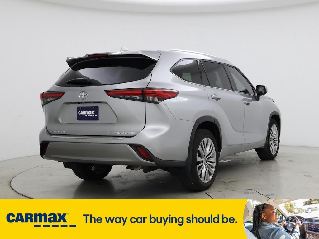 used 2023 Toyota Highlander car, priced at $46,998