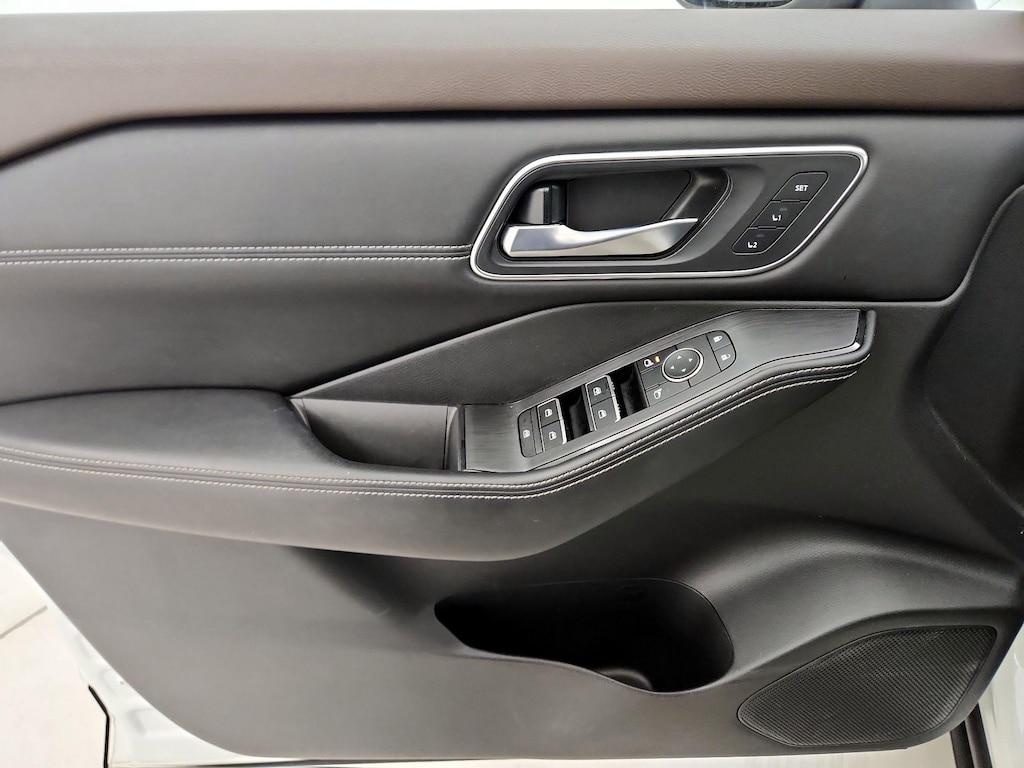 used 2021 Nissan Rogue car, priced at $25,998