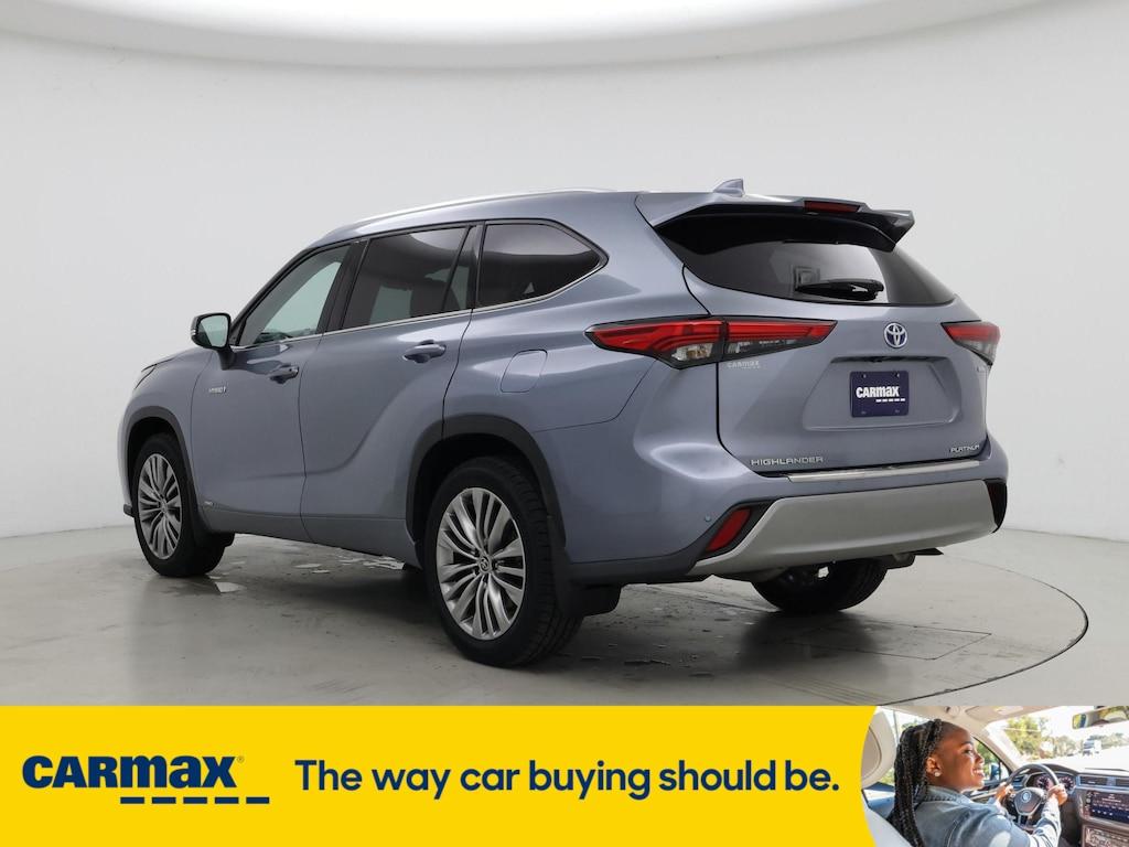 used 2021 Toyota Highlander Hybrid car, priced at $39,998
