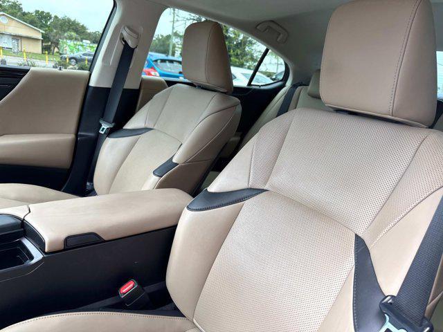 used 2021 Lexus ES 350 car, priced at $30,991