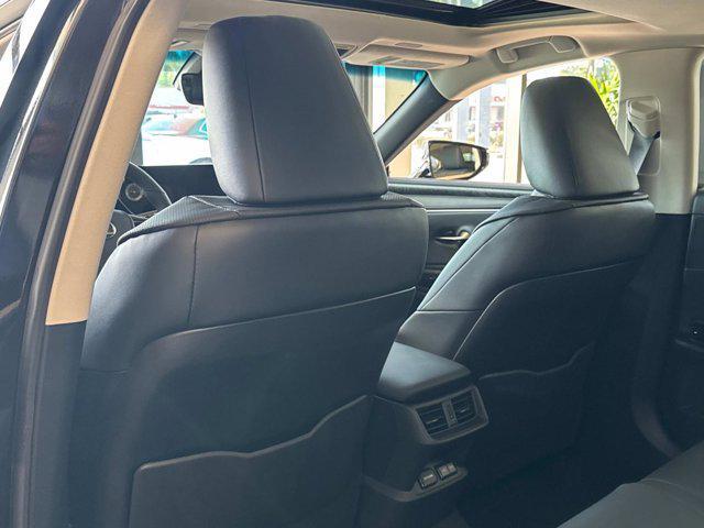 new 2025 Lexus ES 300h car, priced at $50,399