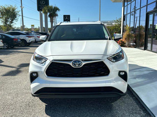 used 2022 Toyota Highlander Hybrid car, priced at $31,495