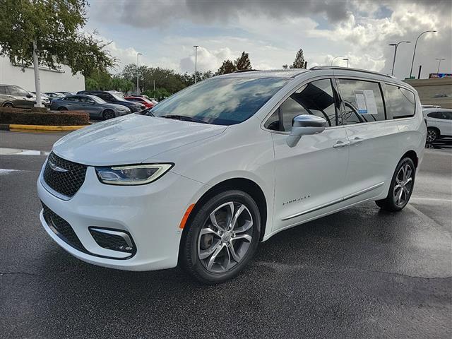 used 2022 Chrysler Pacifica car, priced at $40,991