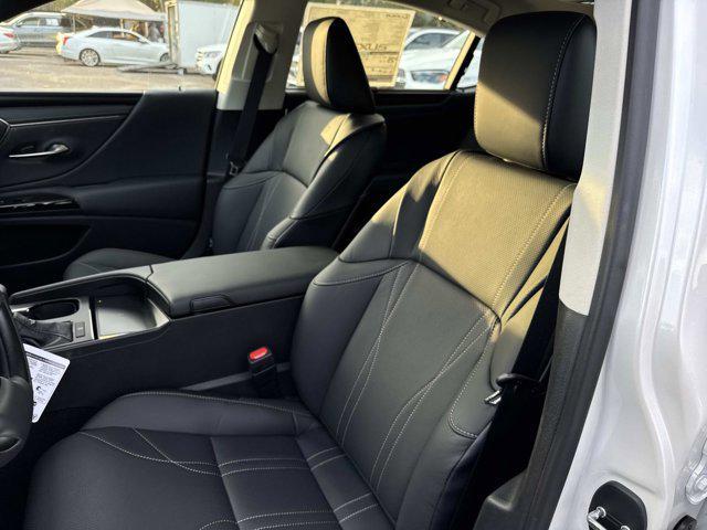 new 2025 Lexus ES 350 car, priced at $56,224