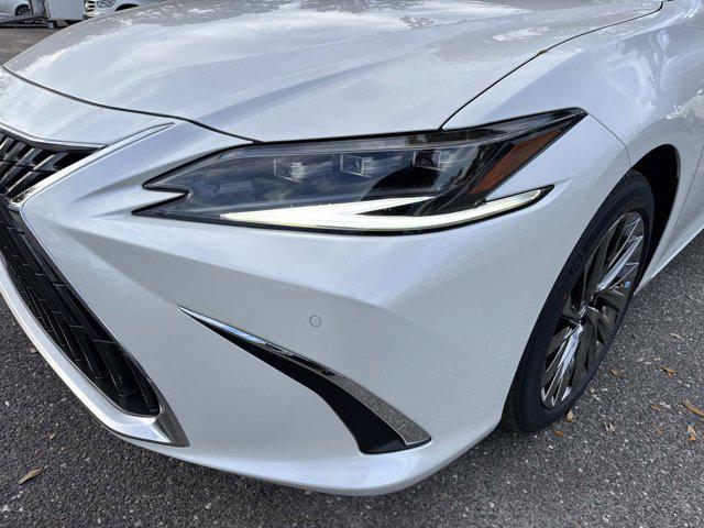 new 2025 Lexus ES 350 car, priced at $56,224