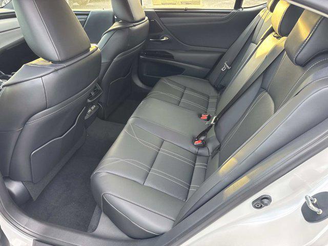 new 2025 Lexus ES 350 car, priced at $56,224