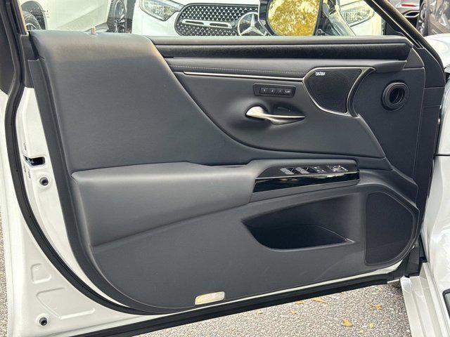 new 2025 Lexus ES 350 car, priced at $56,224