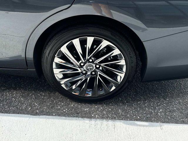 used 2025 Lexus ES 350 car, priced at $54,991