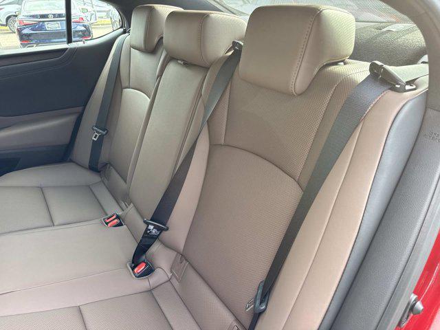 new 2025 Lexus ES 350 car, priced at $49,779
