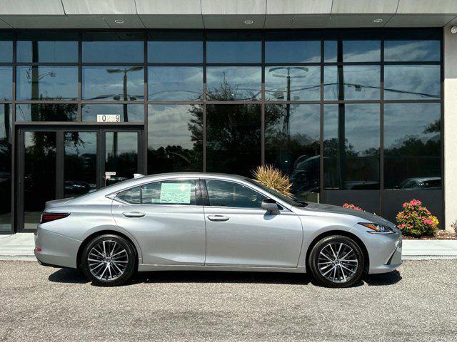 new 2025 Lexus ES 350 car, priced at $48,134