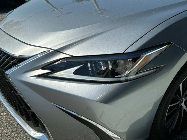 new 2025 Lexus ES 350 car, priced at $48,134