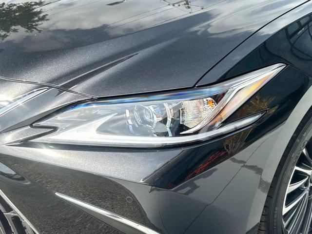 used 2024 Lexus ES 300h car, priced at $45,997