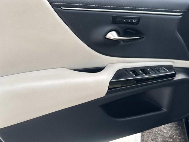 used 2024 Lexus ES 300h car, priced at $45,997