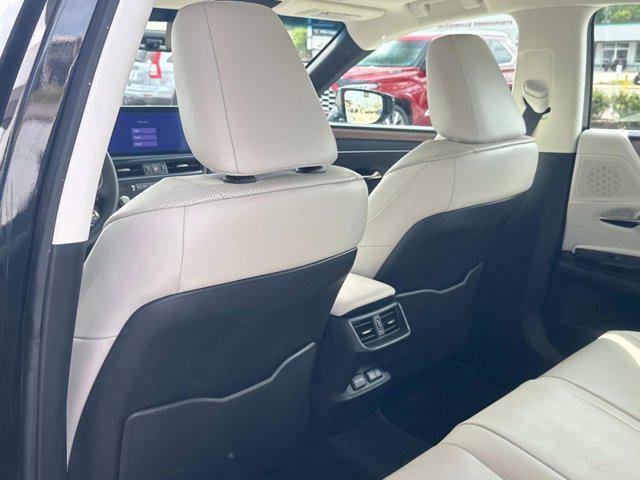 used 2024 Lexus ES 300h car, priced at $45,997