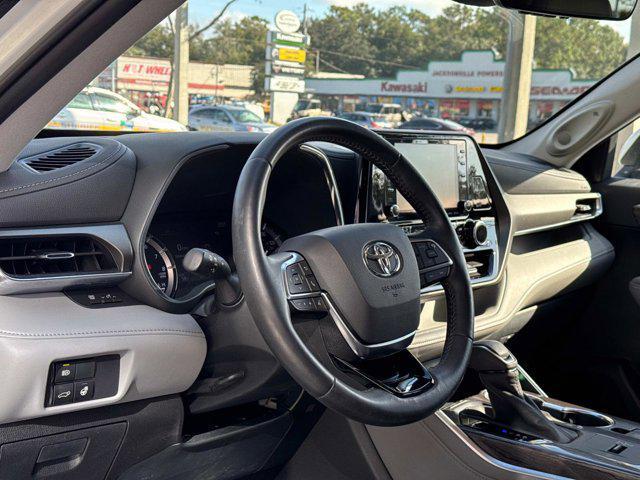 used 2020 Toyota Highlander car, priced at $33,997