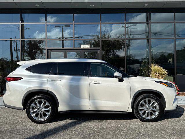 used 2020 Toyota Highlander car, priced at $33,997