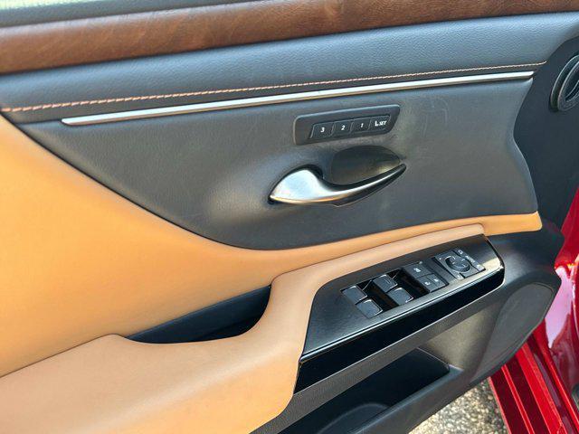 used 2022 Lexus ES 350 car, priced at $36,991