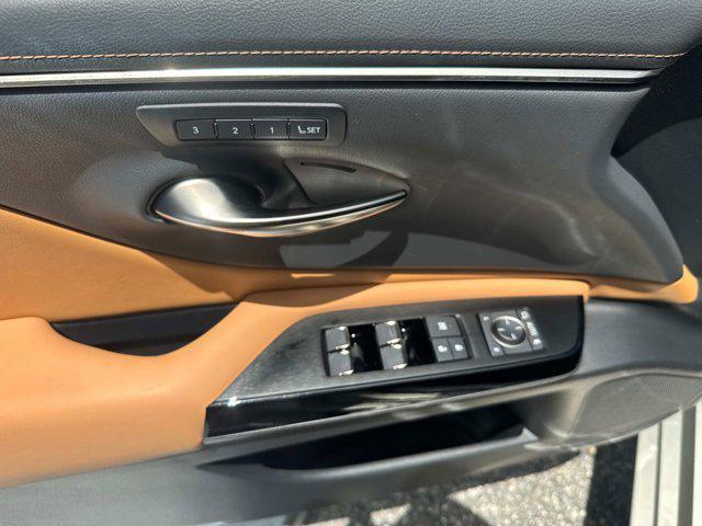 used 2023 Lexus ES 300h car, priced at $42,997