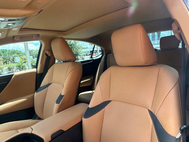used 2023 Lexus ES 300h car, priced at $42,997